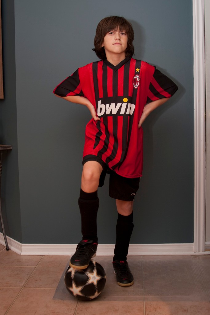 2008-12_SoccerPose_015