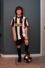 2008-12_SoccerPose_010