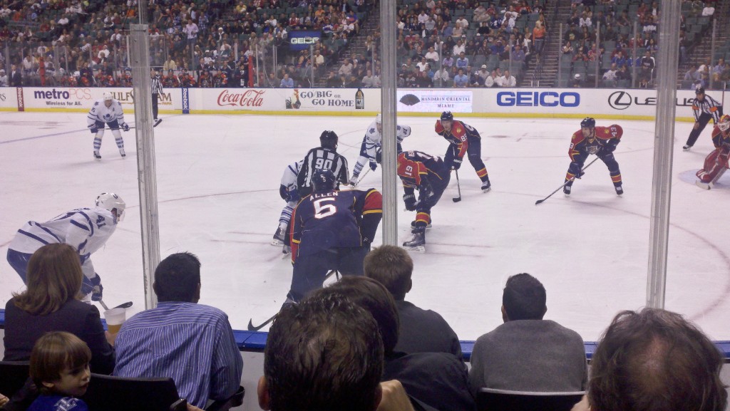 2010-11_LeafsAtPanthers_010