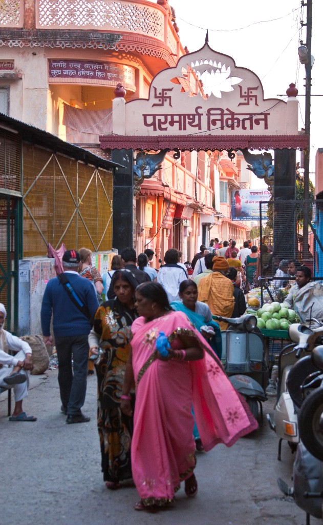 2011-03_India_911