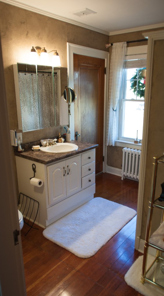 2011-12_BathroomReno_001