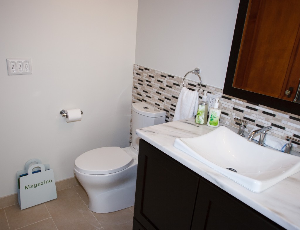 2012-04_BathroomReno_159
