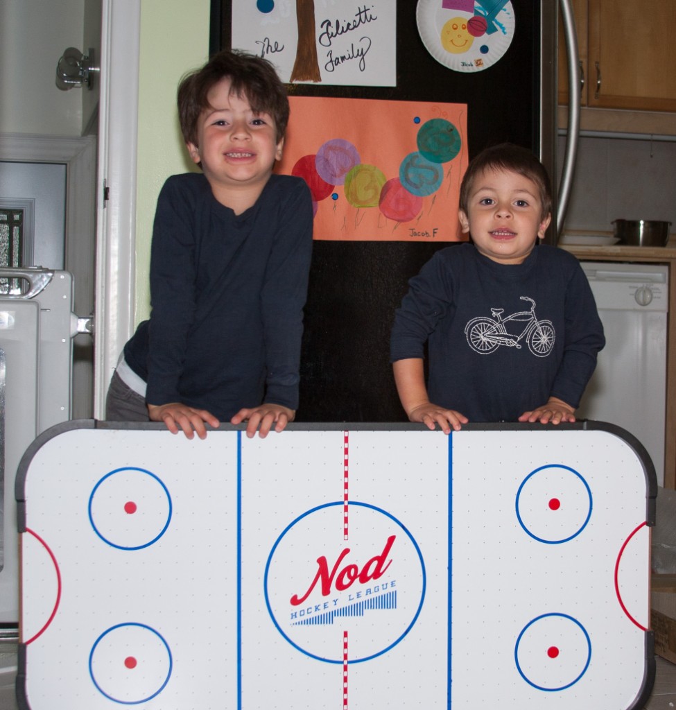2013-08_AirHockey_006