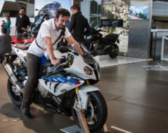 2014-10_BMWDelivery_856