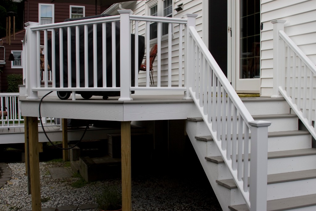 2008-10_NewDeck_001